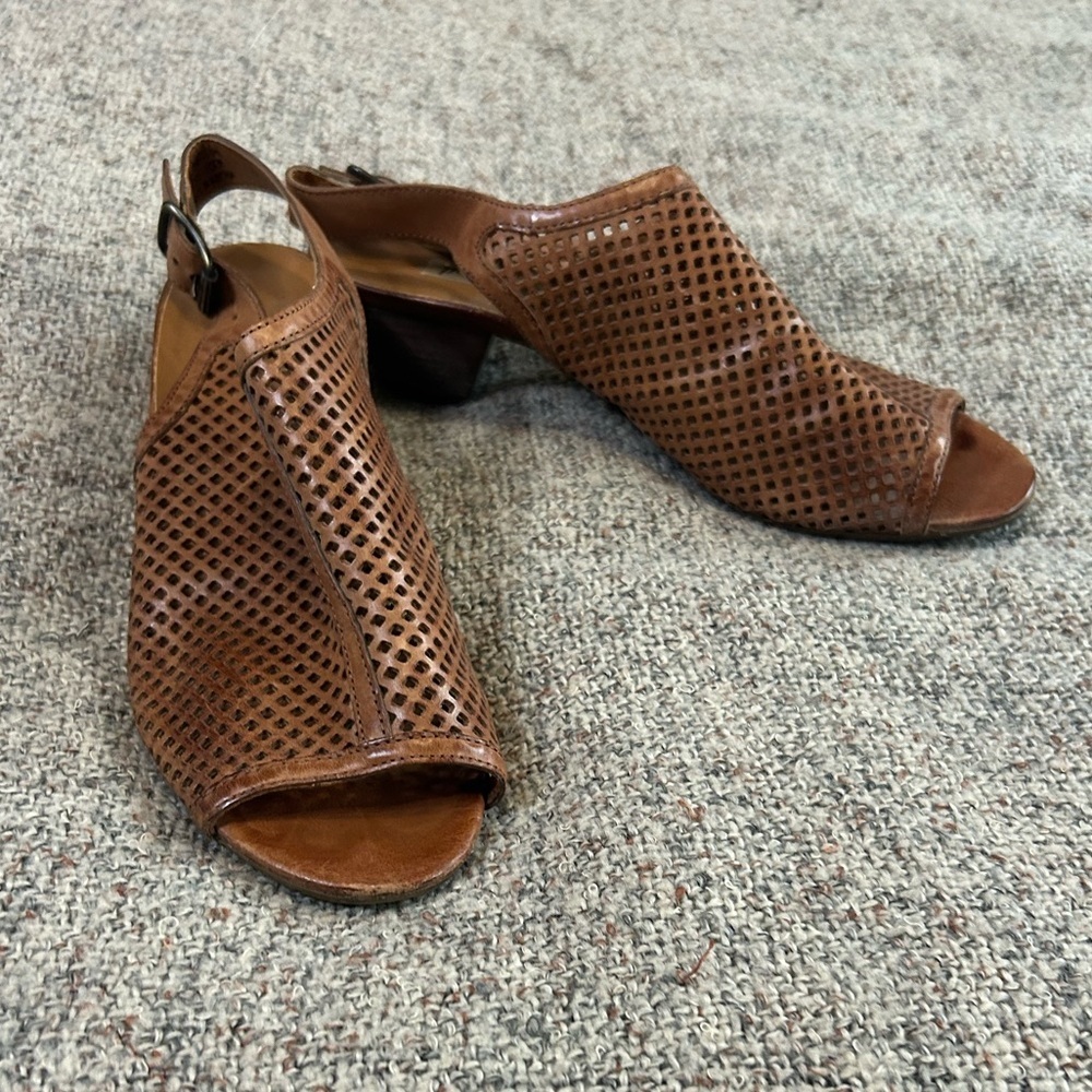 Paul Green Lois Perforated Leather Slingback